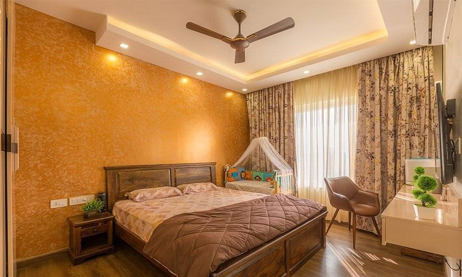 Warm Traditional Bedroom